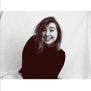 Meet your Posher, Hallie